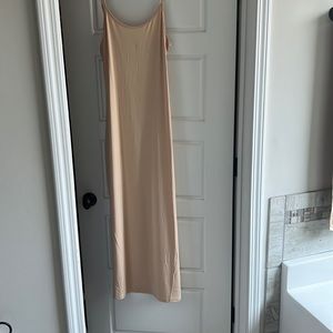 Cream fitted shift dress. Thin, stretchy material